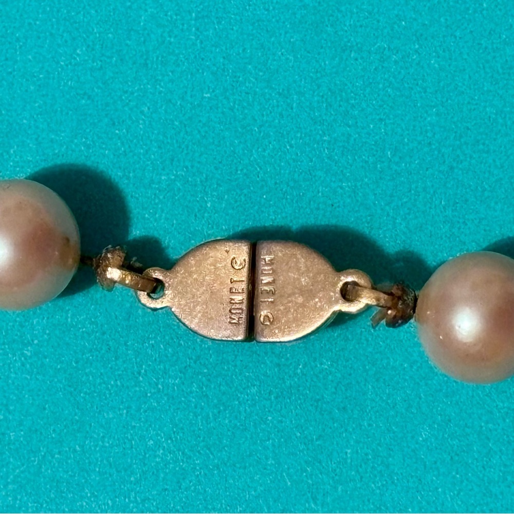 Signed Monet Cream Faux Pearl knotted Necklace.Timeless & Elegant - Picture 9 of 16